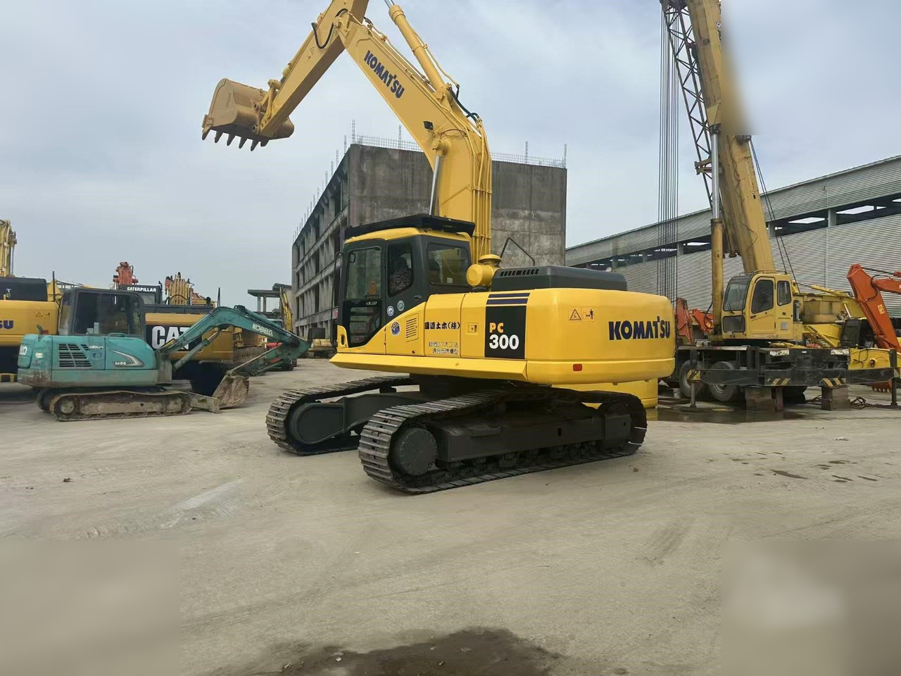 حفارات زحافة KOMATSU PC300-7: صور 10