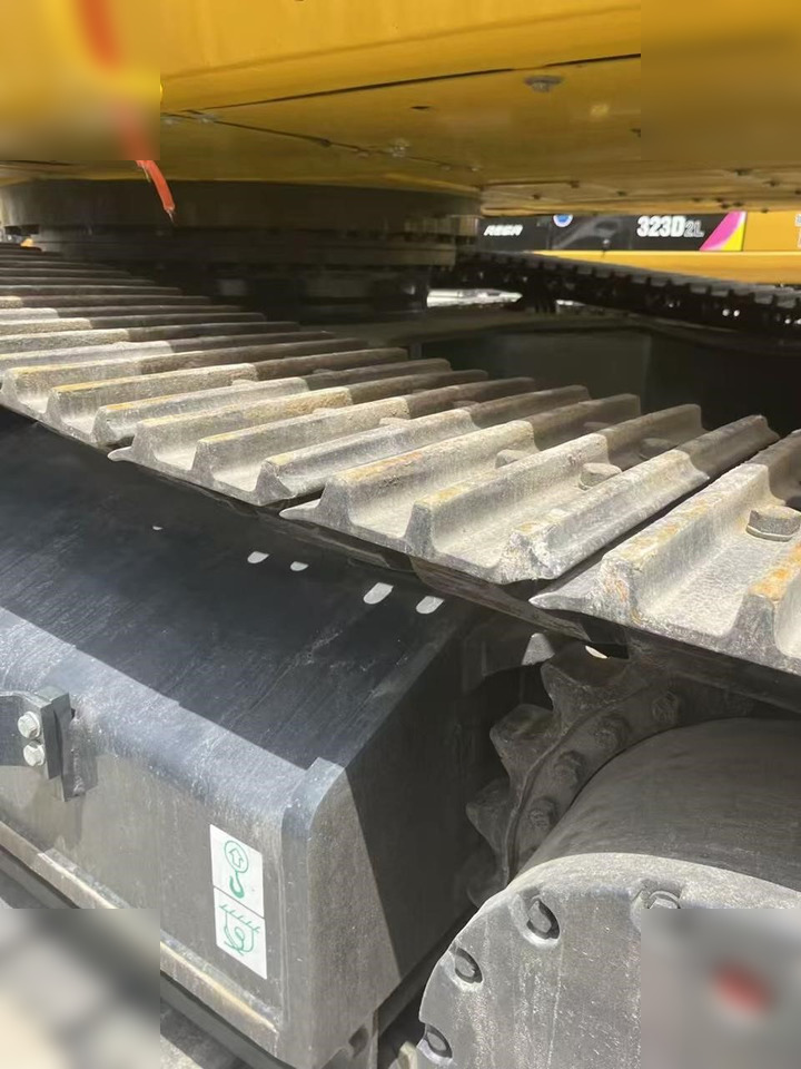 حفارات زحافة KOMATSU PC400 LC-8: صور 17