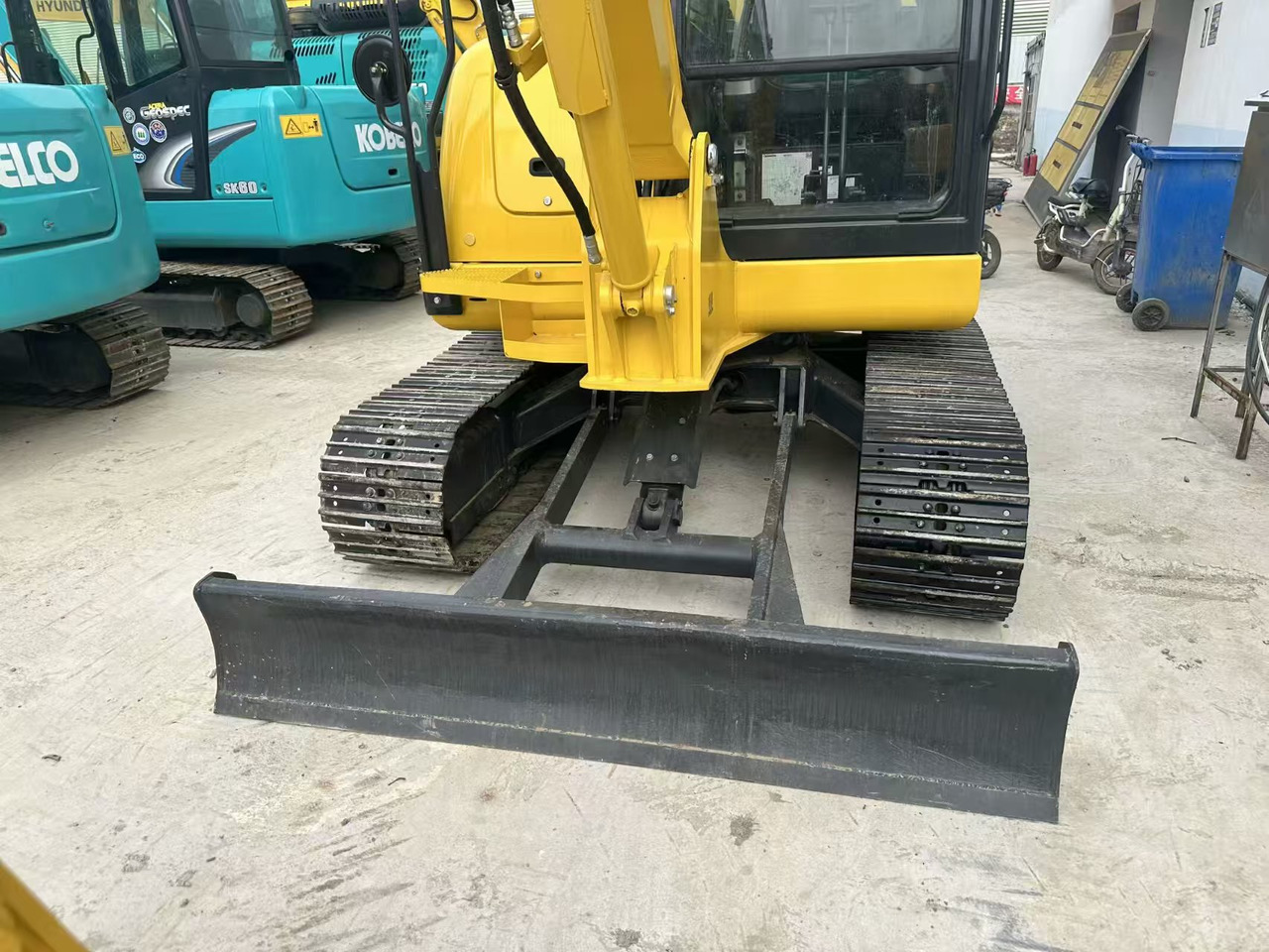 KOMATSU PC58 - حفارة مصغرة: صور 2 KOMATSU PC58 - حفارة مصغرة: صور 2