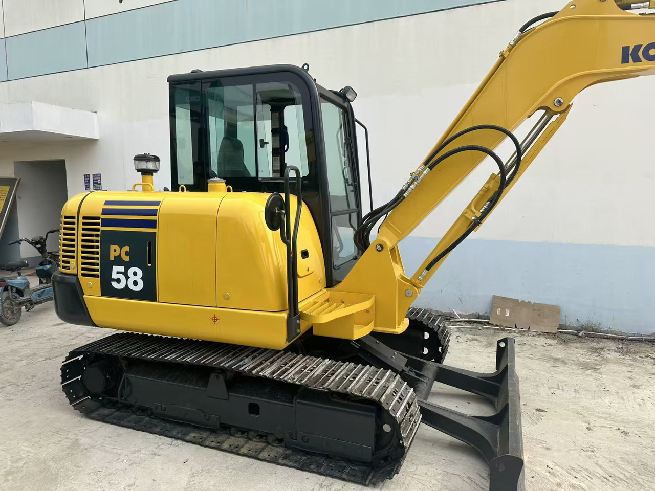 KOMATSU PC58 - حفارة مصغرة: صور 1 KOMATSU PC58 - حفارة مصغرة: صور 1