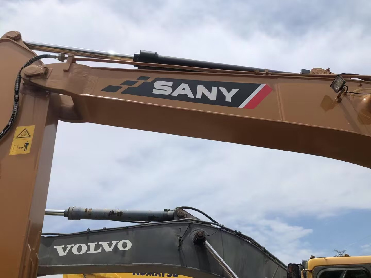SANY SY365H - حفارات زحافة: صور 4 SANY SY365H - حفارات زحافة: صور 4