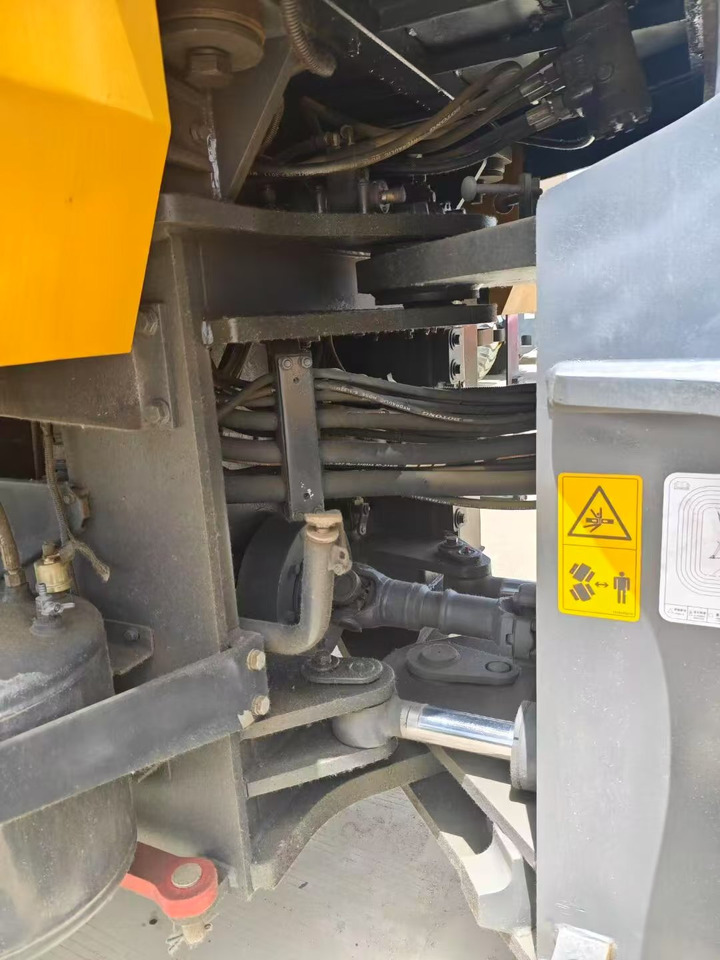 اللودر بعجل SDLG lw500kw: صور 11