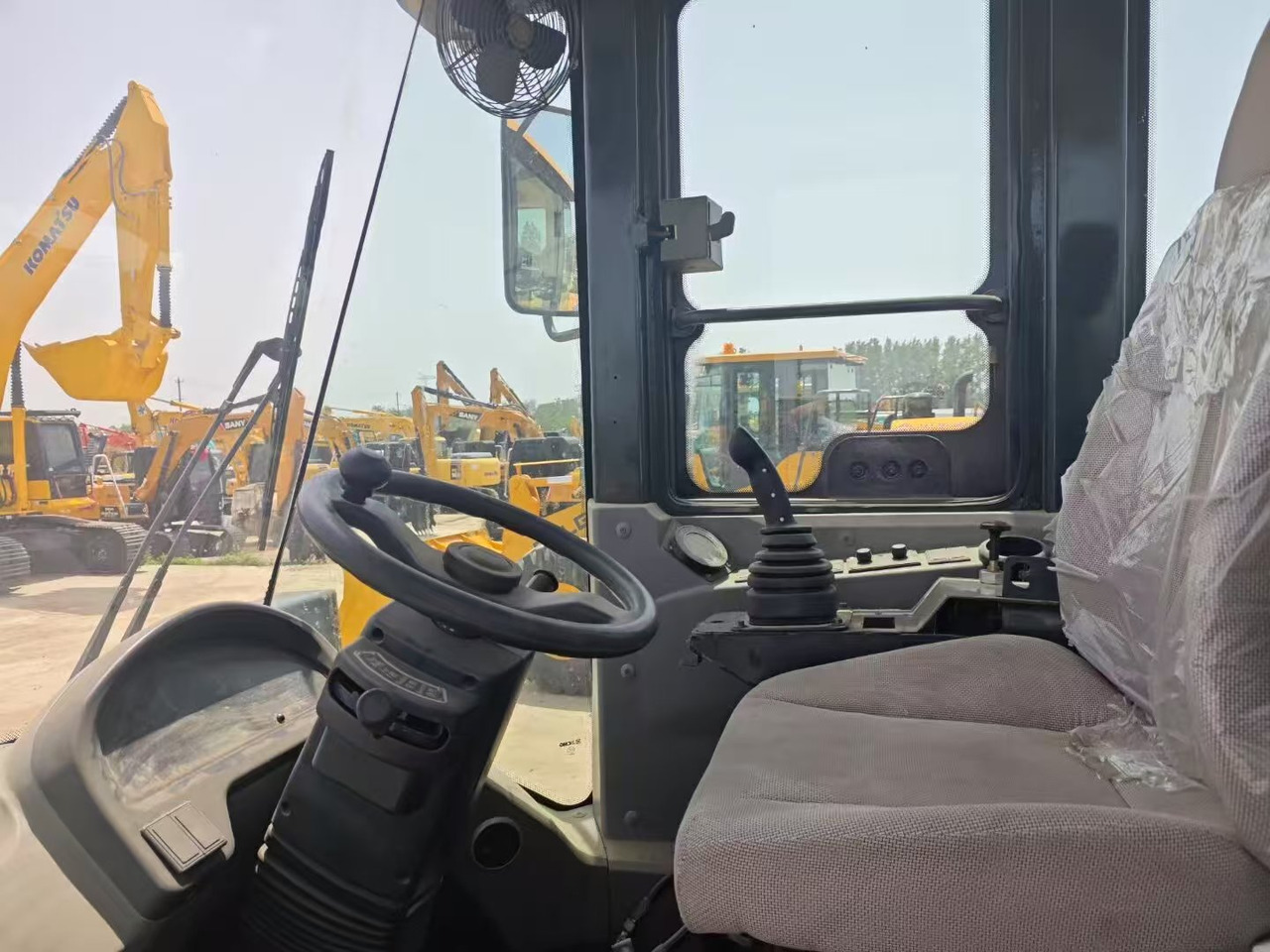 SDLG lw500kw - اللودر بعجل: صور 4 SDLG lw500kw - اللودر بعجل: صور 4
