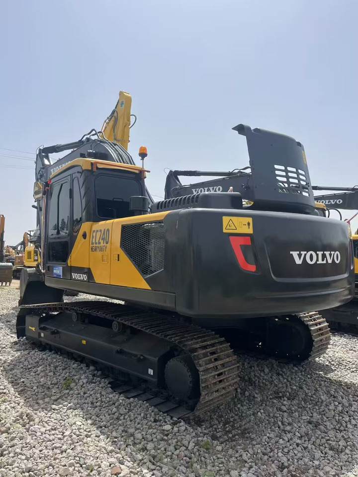 VOLVO EC240 - حفارة: صور 2 VOLVO EC240 - حفارة: صور 2