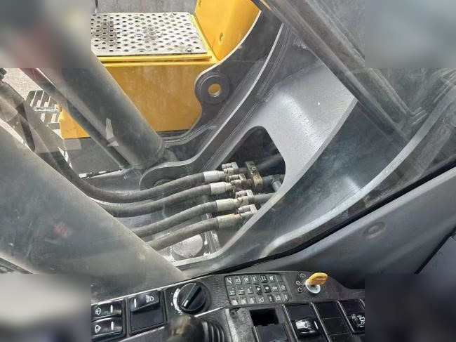 VOLVO EC480D - حفارات زحافة: صور 3 VOLVO EC480D - حفارات زحافة: صور 3