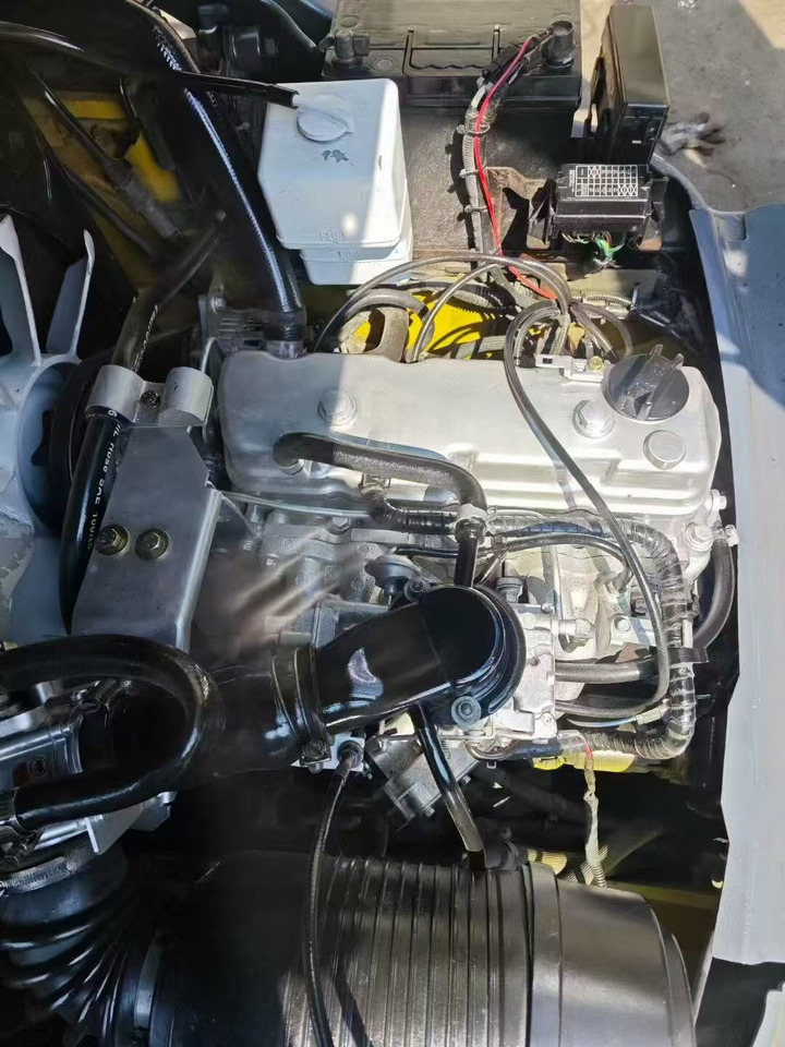 Komatsu FD50 - رافعة شوكية ديزل: صور 5 Komatsu FD50 - رافعة شوكية ديزل: صور 5