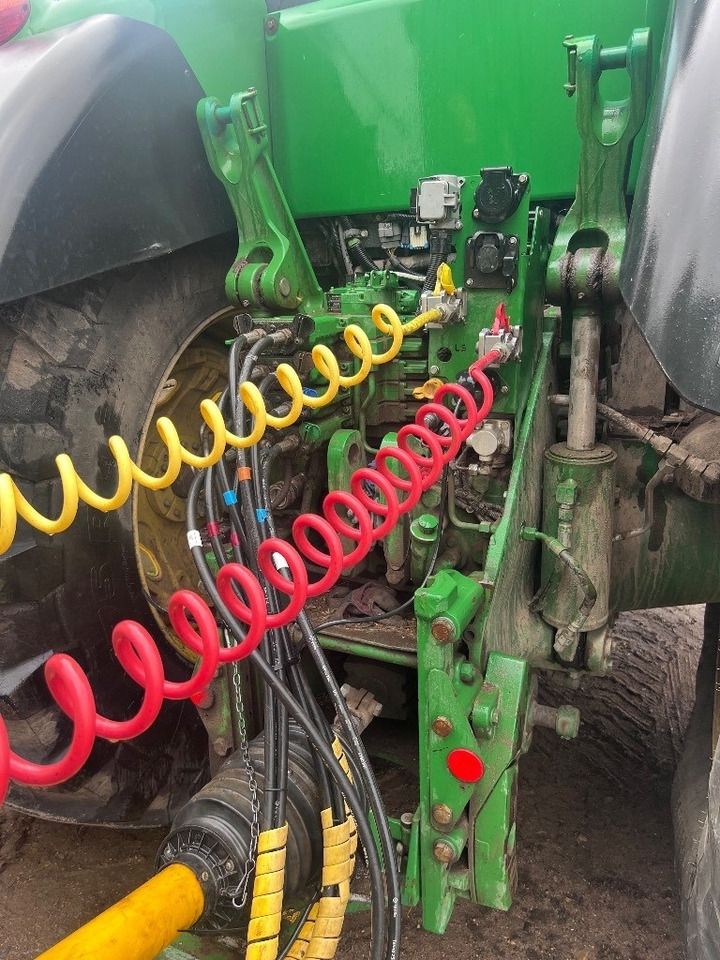 John Deere 8320R - جرار: صور 3 John Deere 8320R - جرار: صور 3
