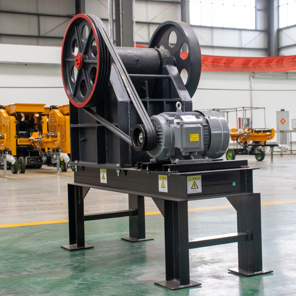 HIGHTOP 2026 New Electric Jaw Crusher - كسارة فكية: صور 3 HIGHTOP 2026 New Electric Jaw Crusher - كسارة فكية: صور 3