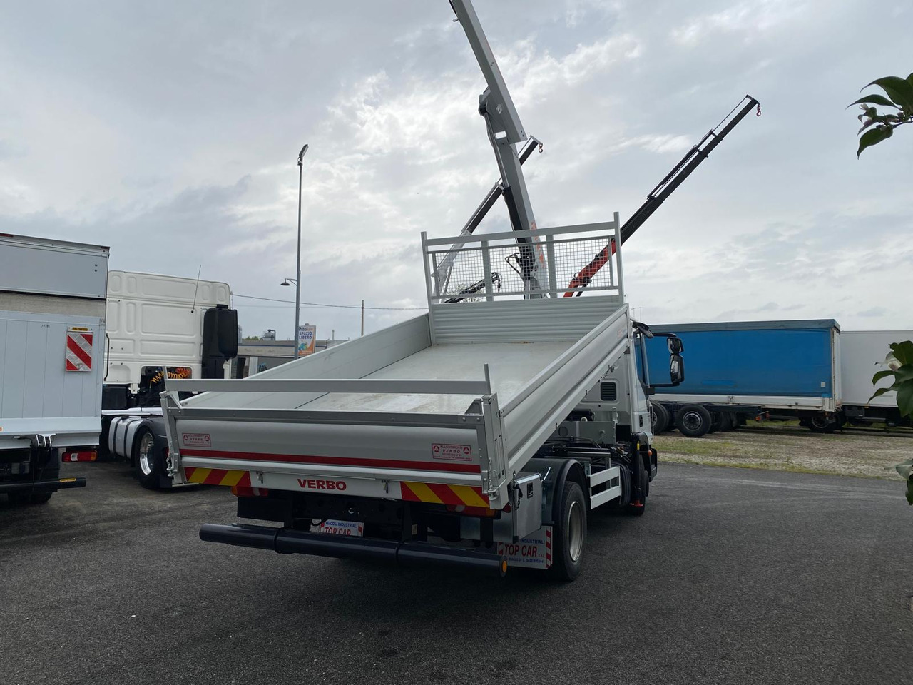 IVECO 75E16 - قلابات: صور 5 IVECO 75E16 - قلابات: صور 5