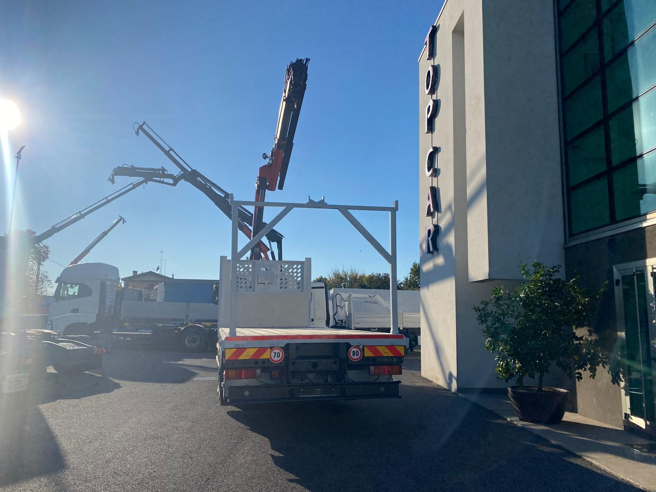 IVECO AD260S36 - شاحنة كرين: صور 5 IVECO AD260S36 - شاحنة كرين: صور 5