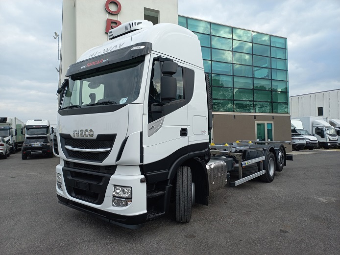IVECO AS260S48 - شاحنات الحاويات/ جسم علوي قابل للتغيير شاحنة: صور 2 IVECO AS260S48 - شاحنات الحاويات/ جسم علوي قابل للتغيير شاحنة: صور 2