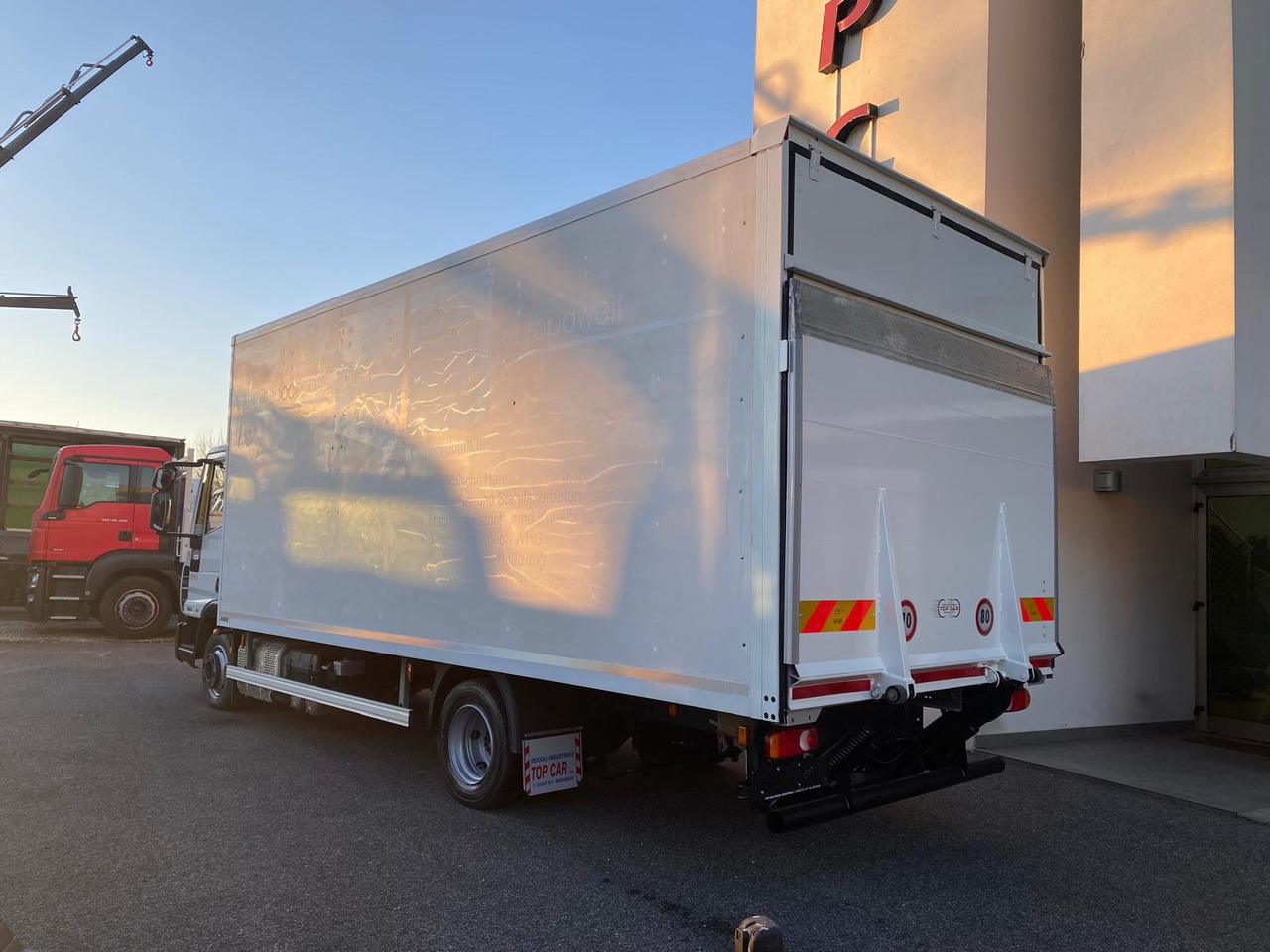 IVECO EUROCARGO 75E19 - بصندوق مغلق شاحنة: صور 4 IVECO EUROCARGO 75E19 - بصندوق مغلق شاحنة: صور 4
