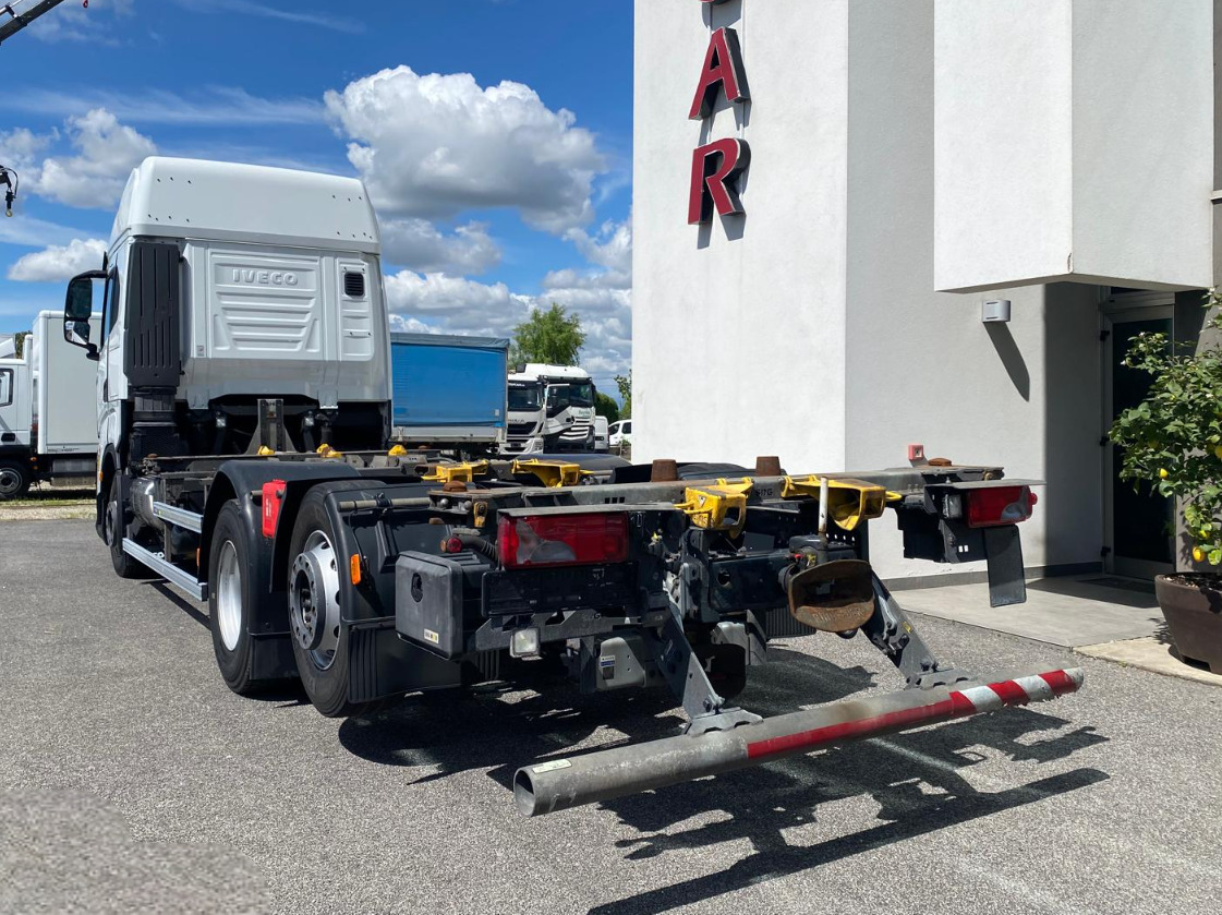 IVECO S-WAY AS260S48 - الشاسيه شاحنة: صور 5 IVECO S-WAY AS260S48 - الشاسيه شاحنة: صور 5