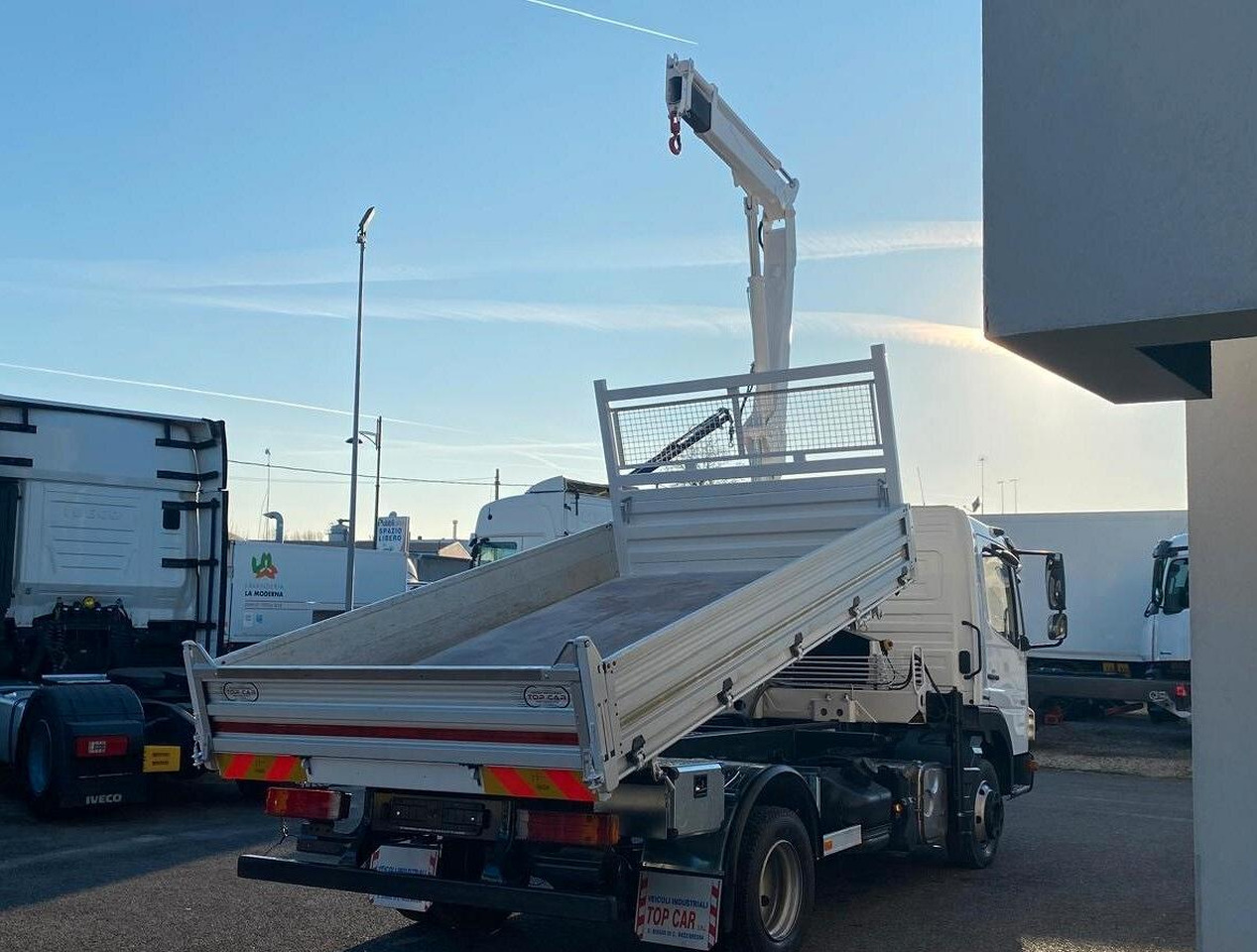 MERCEDES 816 ATEGO CASSONE RIBALTABILE E GRU - قلابات, شاحنة كرين: صور 5 MERCEDES 816 ATEGO CASSONE RIBALTABILE E GRU - قلابات, شاحنة كرين: صور 5