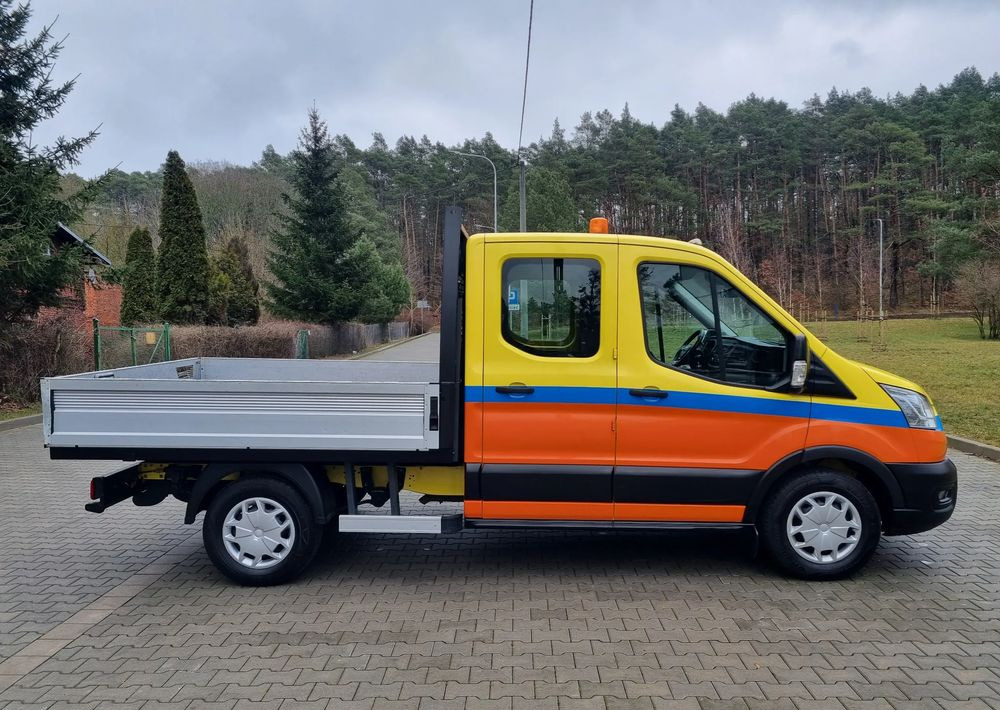 Ford Transit - الشاحنات الصغيرة كابينة مزدوجة: صور 3 Ford Transit - الشاحنات الصغيرة كابينة مزدوجة: صور 3