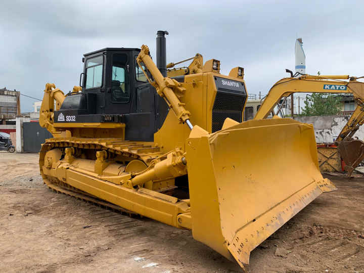 90% New China Hydraulic Shantui Sd32 Bulldozer Excellent Performance Used Shantui Sd32 Crawler Bulldozer for Sale - بلدوزر: صور 5 90% New China Hydraulic Shantui Sd32 Bulldozer Excellent Performance Used Shantui Sd32 Crawler Bulldozer for Sale - بلدوزر: صور 5