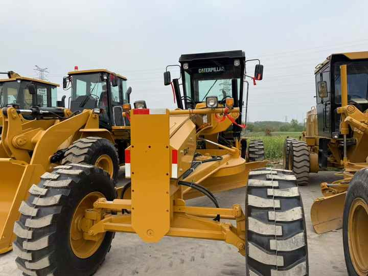Certified CAT 140G Grader Used Construction Machine | No Accidents, Ready to Work | Price Negotiable - آلة تسوية الأرض: صور 3 Certified CAT 140G Grader Used Construction Machine | No Accidents, Ready to Work | Price Negotiable - آلة تسوية الأرض: صور 3