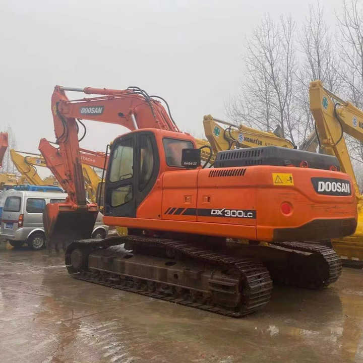 High Quality Doosan Big Size Excavator , Doosan 30ton Dx300lc Digging Machine , Doosan Excavator for Sale - حفارات زحافة: صور 1 High Quality Doosan Big Size Excavator , Doosan 30ton Dx300lc Digging Machine , Doosan Excavator for Sale - حفارات زحافة: صور 1
