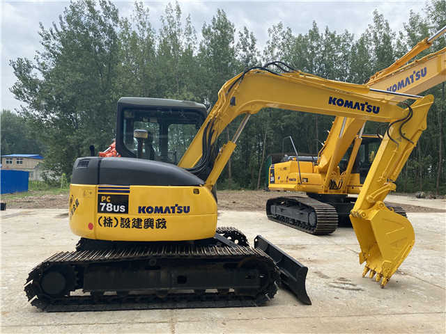 High Quality Used Crawler Excavator komatsu Pc78 Pc128 Pc138 Pc200-8 Pc220-8 Pc240-8 Excavator - حفارات زحافة: صور 3 High Quality Used Crawler Excavator komatsu Pc78 Pc128 Pc138 Pc200-8 Pc220-8 Pc240-8 Excavator - حفارات زحافة: صور 3