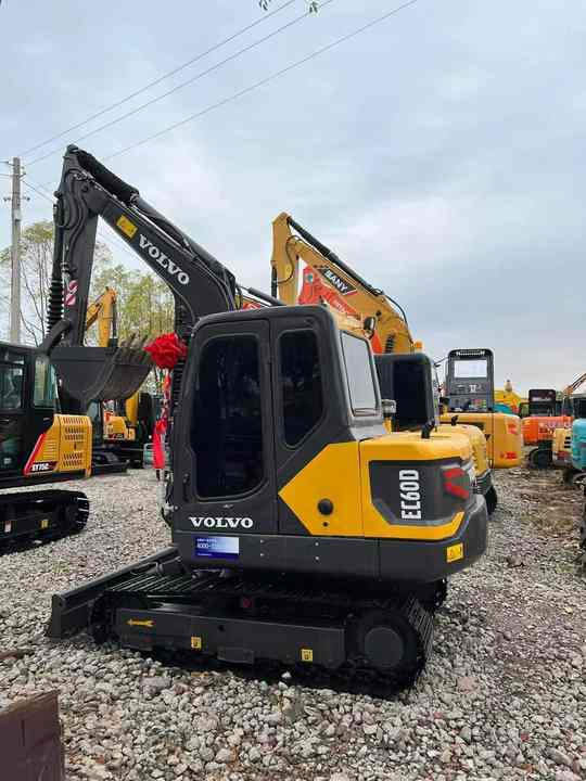 حفارة مصغرة High Quality Used Volvo EC60D Excavator for Sale 6 Ton Compact Machine, Excellent Condition, Ready for Work!: صور 6