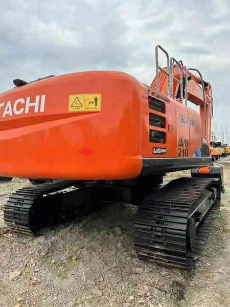 Hitachi Brand Zx210 Crawler Excavator 21tons Digger for Sale Used Hitachi Zx200 210 350 Excavator in Stock on Sale - حفارة: صور 2 Hitachi Brand Zx210 Crawler Excavator 21tons Digger for Sale Used Hitachi Zx200 210 350 Excavator in Stock on Sale - حفارة: صور 2