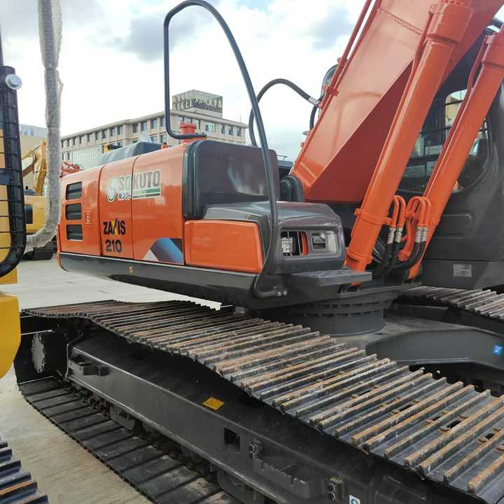 Hitachi Brand Zx210 Crawler Excavator 21tons Digger for Sale Used Hitachi Zx200 210 350 Excavator in Stock on Sale - حفارة: صور 3 Hitachi Brand Zx210 Crawler Excavator 21tons Digger for Sale Used Hitachi Zx200 210 350 Excavator in Stock on Sale - حفارة: صور 3