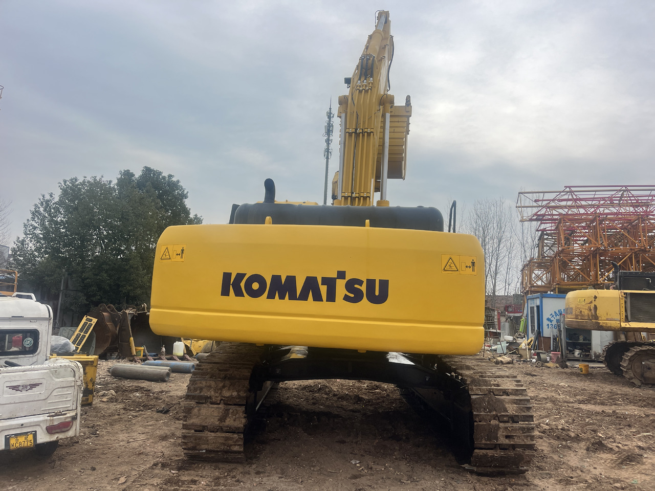 KOMATSU Crawler excavator Second-hand Excavator Komatsu PC 450-7for Sale-------Good Condition - حفارات زحافة: صور 4 KOMATSU Crawler excavator Second-hand Excavator Komatsu PC 450-7for Sale-------Good Condition - حفارات زحافة: صور 4