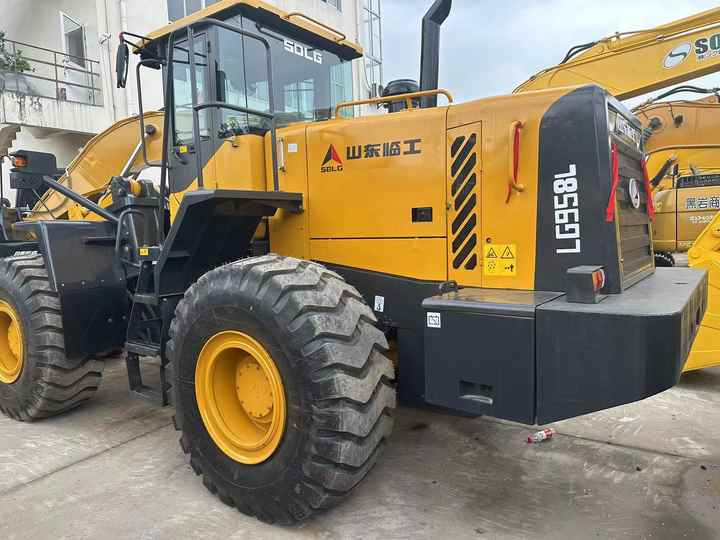 SDLG Wheel Loader 985L Second -hand Wheel Loader Electric Valve Water Pump Engine diesel Pump Valve in China - اللودر بعجل: صور 5 SDLG Wheel Loader 985L Second -hand Wheel Loader Electric Valve Water Pump Engine diesel Pump Valve in China - اللودر بعجل: صور 5