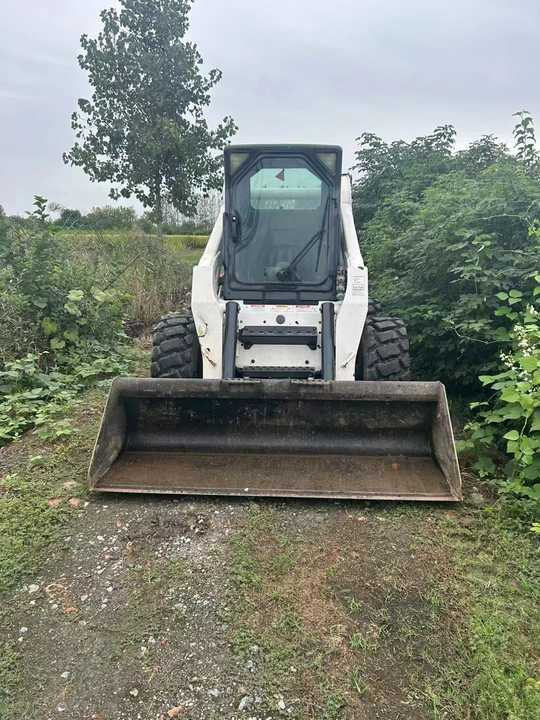 Second Hand BOBCAT S300 Skid-steer Loader with Very Good Performance Is for Sale at a Low Price - شيول صغير: صور 3 Second Hand BOBCAT S300 Skid-steer Loader with Very Good Performance Is for Sale at a Low Price - شيول صغير: صور 3