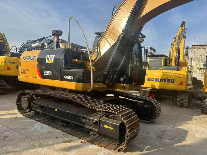 Second Hand Excavator 320D Used Low Price Caterpillar CAT 312D 315D 320D 325D in Good Condition - حفارات زحافة: صور 4 Second Hand Excavator 320D Used Low Price Caterpillar CAT 312D 315D 320D 325D in Good Condition - حفارات زحافة: صور 4