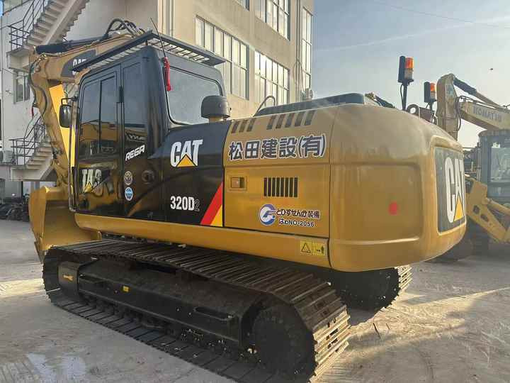 Second Hand Excavator 320D Used Low Price Caterpillar CAT 312D 315D 320D 325D in Good Condition - حفارات زحافة: صور 3 Second Hand Excavator 320D Used Low Price Caterpillar CAT 312D 315D 320D 325D in Good Condition - حفارات زحافة: صور 3