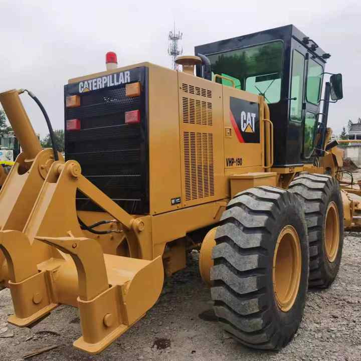 Used CAT 140H Motor Grader From Japan with Excellent Performance Caterpillar 140h in Good Condition for Sale - آلة تسوية الأرض: صور 4 Used CAT 140H Motor Grader From Japan with Excellent Performance Caterpillar 140h in Good Condition for Sale - آلة تسوية الأرض: صور 4