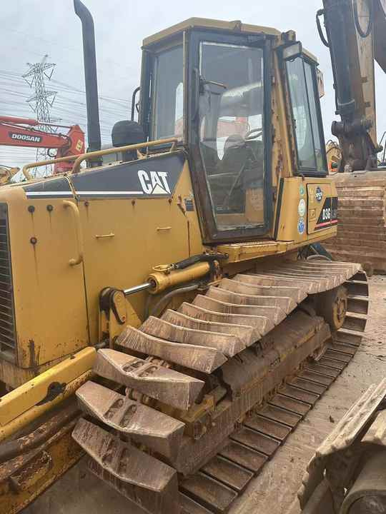 Used Caterpillar CAT D3G Land Road Motor Bulldozer CAT Used Grader Cheap Price for Sale - بلدوزر: صور 3 Used Caterpillar CAT D3G Land Road Motor Bulldozer CAT Used Grader Cheap Price for Sale - بلدوزر: صور 3