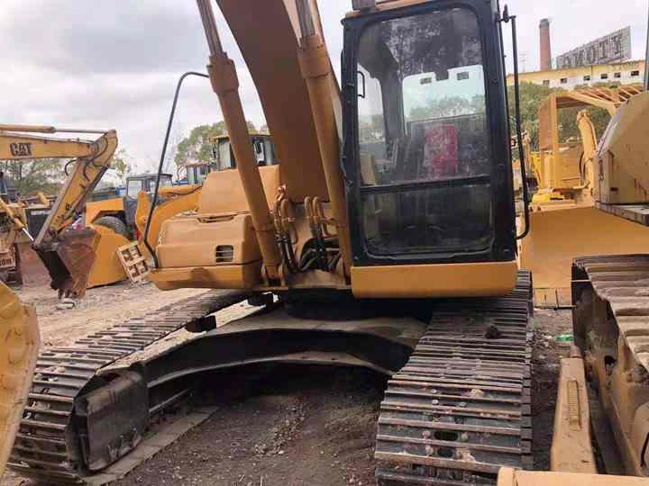 Used Digger CAT 320BL Construction Machinery Construction Digger Used CAT 320BL Cheap Excavator - حفارات زحافة: صور 3 Used Digger CAT 320BL Construction Machinery Construction Digger Used CAT 320BL Cheap Excavator - حفارات زحافة: صور 3