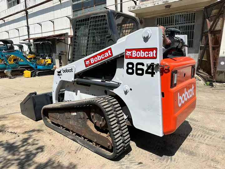 Used Heavy Construction Equipment Crawler bobcat T864 Second Hand Smaller Skid Steers Used Machine for Sale - شيول صغير: صور 4 Used Heavy Construction Equipment Crawler bobcat T864 Second Hand Smaller Skid Steers Used Machine for Sale - شيول صغير: صور 4
