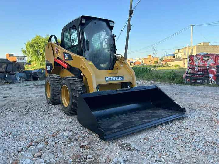 Used Original Caterpillar 246c Skid Steer Loader for Sale Used Cat226b 246c 246d Skid Steer Loader - شيول صغير: صور 2 Used Original Caterpillar 246c Skid Steer Loader for Sale Used Cat226b 246c 246d Skid Steer Loader - شيول صغير: صور 2