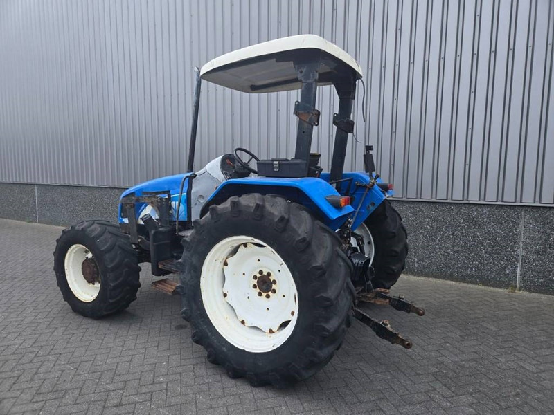 New Holland TL 90 A - جرار: صور 3 New Holland TL 90 A - جرار: صور 3