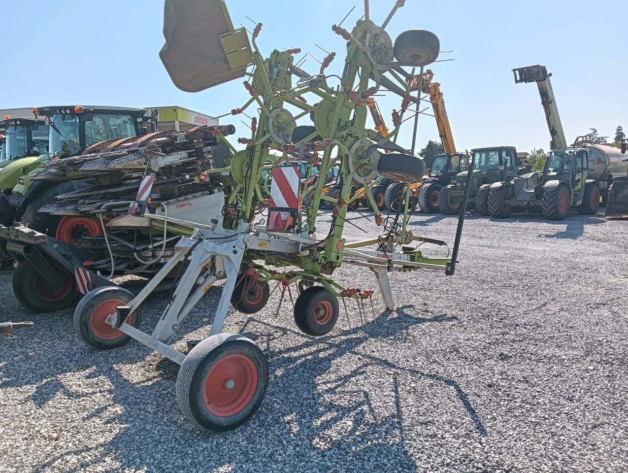 CLAAS VOLTO 900 T - لمّامَة القش: صور 4 CLAAS VOLTO 900 T - لمّامَة القش: صور 4