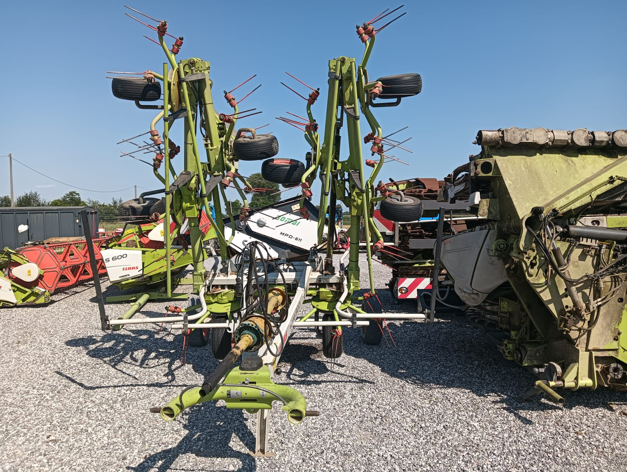 CLAAS VOLTO 900 T - لمّامَة القش: صور 1 CLAAS VOLTO 900 T - لمّامَة القش: صور 1
