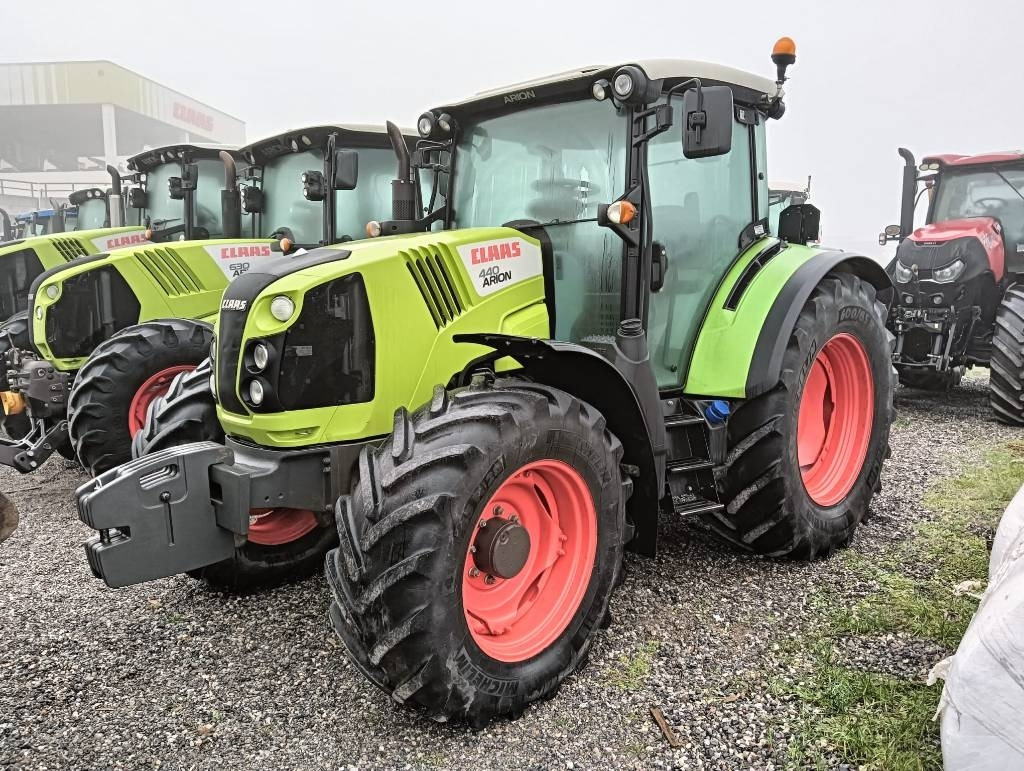 Claas Arion 440 - جرار: صور 2 Claas Arion 440 - جرار: صور 2