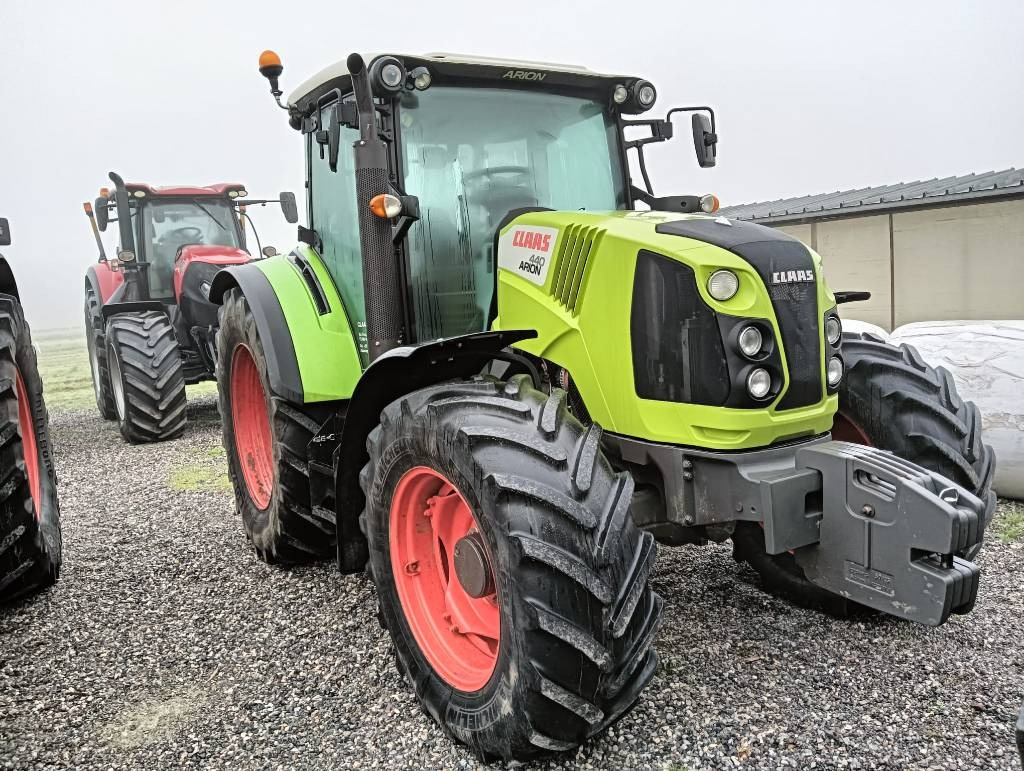 Claas Arion 440 - جرار: صور 1 Claas Arion 440 - جرار: صور 1