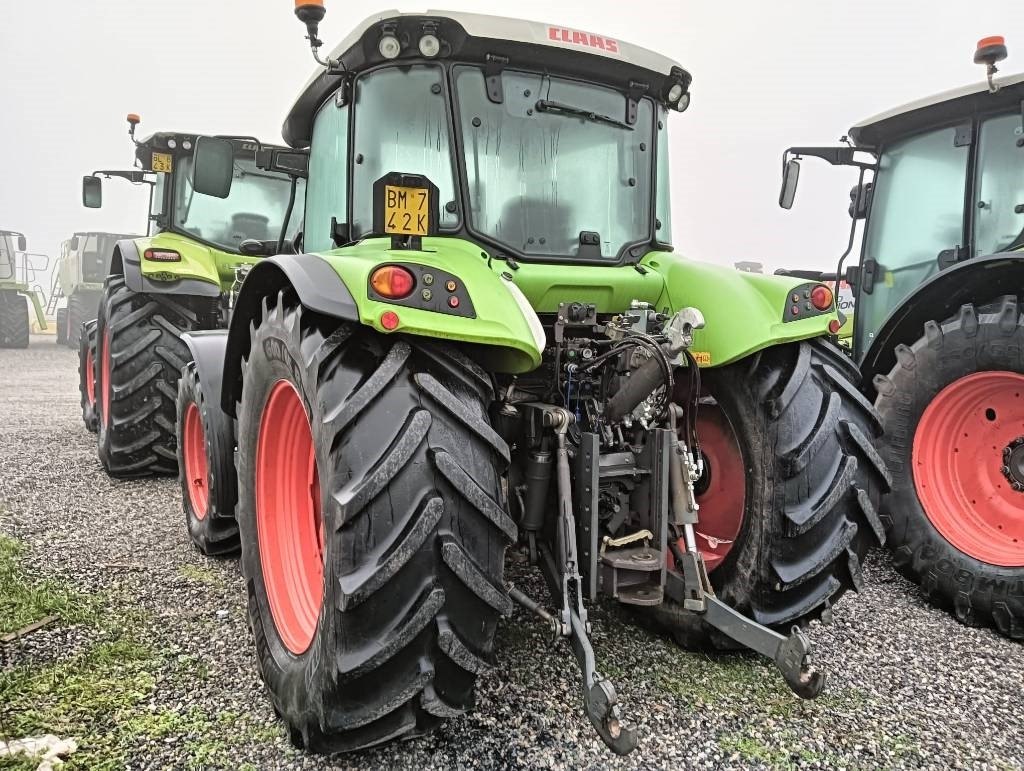 Claas Arion 440 - جرار: صور 5 Claas Arion 440 - جرار: صور 5