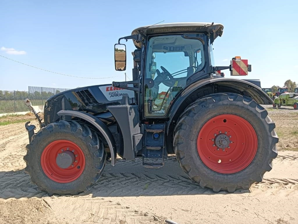 Claas Arion 660 CMATIC - جرار: صور 4 Claas Arion 660 CMATIC - جرار: صور 4