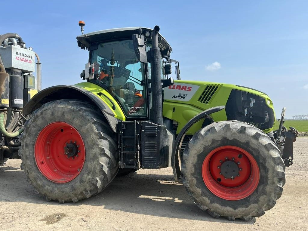 Claas Axion 830 - جرار: صور 1 Claas Axion 830 - جرار: صور 1