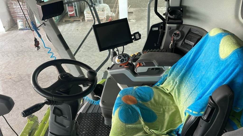 Claas LEXION 7700 TT - حصادة شاملة: صور 3 Claas LEXION 7700 TT - حصادة شاملة: صور 3