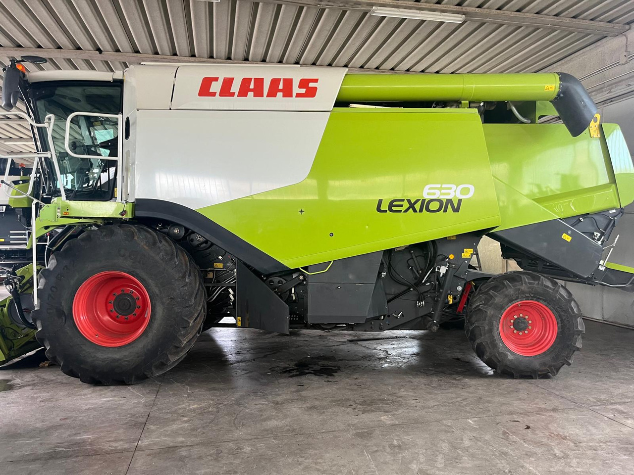 Claas Lexion 630 Montana - حصادة شاملة: صور 1 Claas Lexion 630 Montana - حصادة شاملة: صور 1