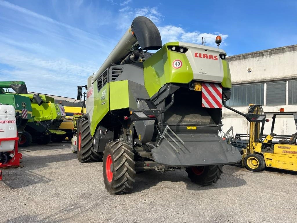 Claas TRION 530 MONTANA - حصادة شاملة: صور 2 Claas TRION 530 MONTANA - حصادة شاملة: صور 2