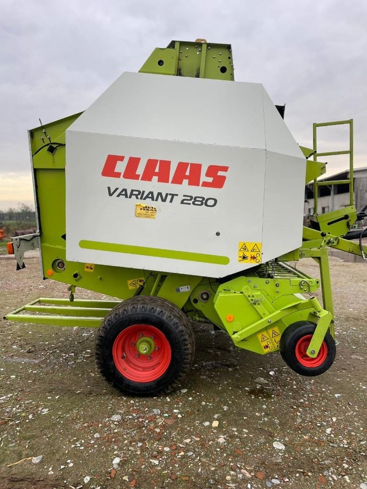 Claas Variant 280 - مكبس القش الدائري: صور 5 Claas Variant 280 - مكبس القش الدائري: صور 5
