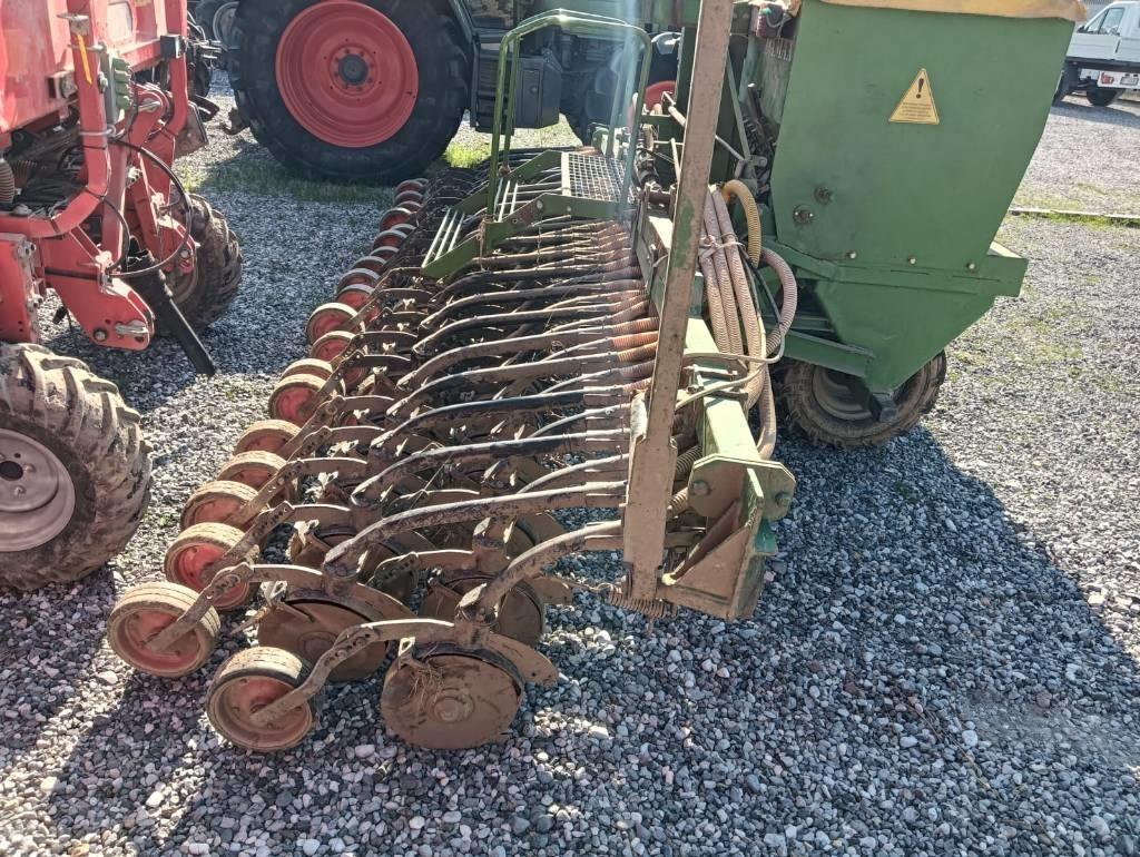 Damax 5 MT  - وضع البذور فى خطوط: صور 3 Damax 5 MT  - وضع البذور فى خطوط: صور 3