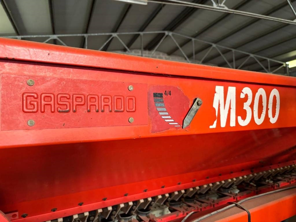 Gaspardo H 300 - وضع البذور فى خطوط: صور 2 Gaspardo H 300 - وضع البذور فى خطوط: صور 2